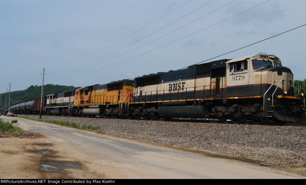 BNSF 9779